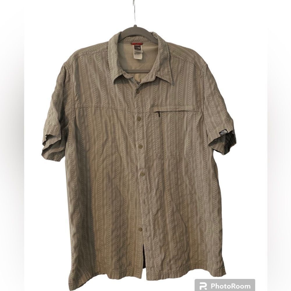 The North Face Men’s Shirt.  Size: XL.  Button up.